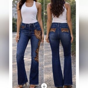 B Street Blue Bootcut Jeans w/ Brown Floral Lace Detail | Size 8